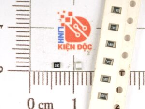 điện trở dán 0805 18R