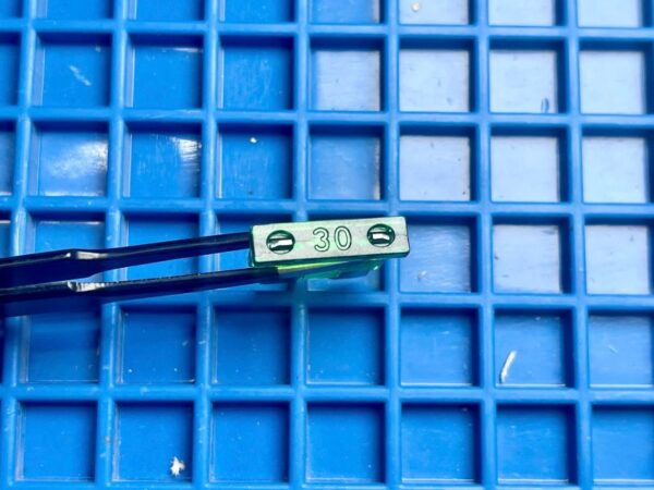 30A 32V